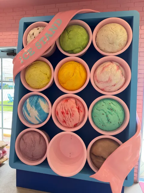 ブルーシール パイナガマ店｜宮古島で見つけた「全部が映えスポット」なアイス屋さん