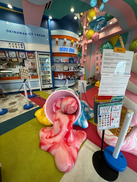 ブルーシール パイナガマ店｜宮古島で見つけた「全部が映えスポット」なアイス屋さん