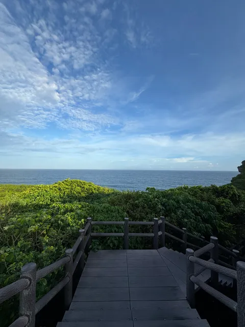 ムイガー（鯨が見える丘）｜城辺の断崖から望む、荒々しい宮古の海岸線
